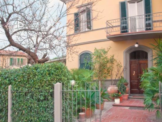 Tower'S Garden Bed & Breakfast Pisa Bagian luar foto